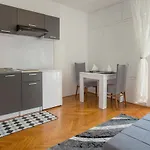 Apartament Rose *