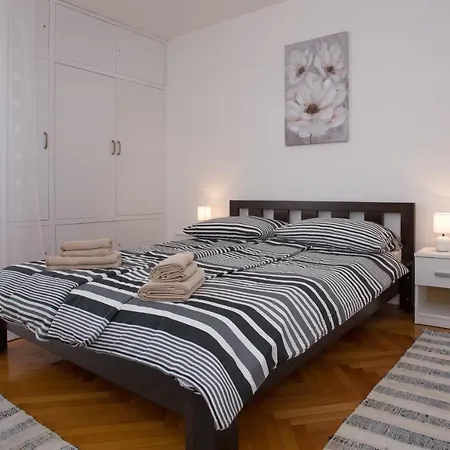Rose Apartament