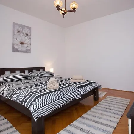 Rose Apartament *